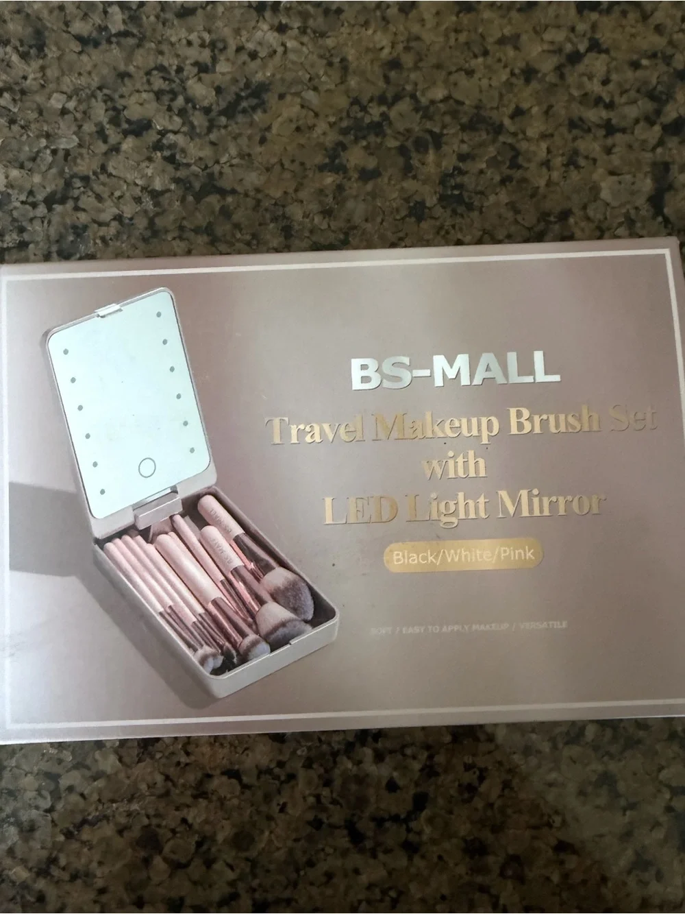 Travel Makeup Brush Set with LED Light Mirror - Pink